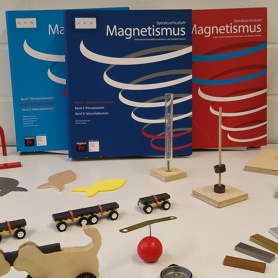 Experimentier-Kiste zum Thema Magnetismus
