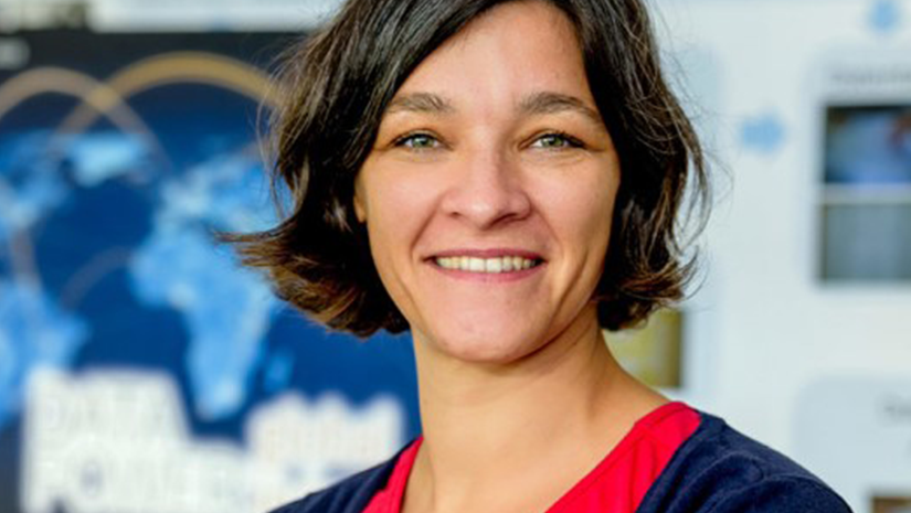Portrait photo of the guest speaker Dr. Juliane Jarke