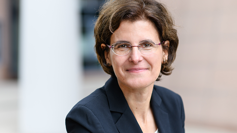 Porträtfoto der Gastrednerin Prof. Dr. Irene Bertschek