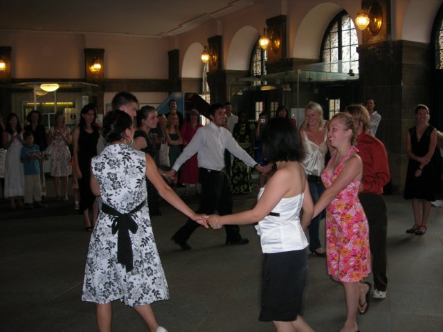 germanfolkdanceattheclosingceremony.jpg