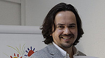 Portraitfoto von Josua Oll