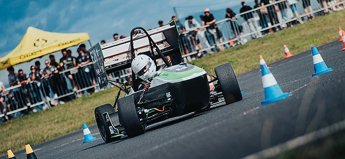 Rennwagen bei der Formula Student