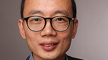 Das Foto zeigt Prof. Dr. Daqing Wang