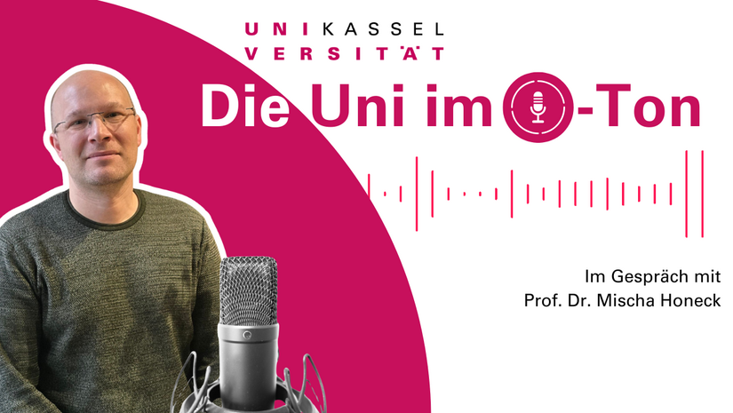 Mischa Honeck am Mikro. 